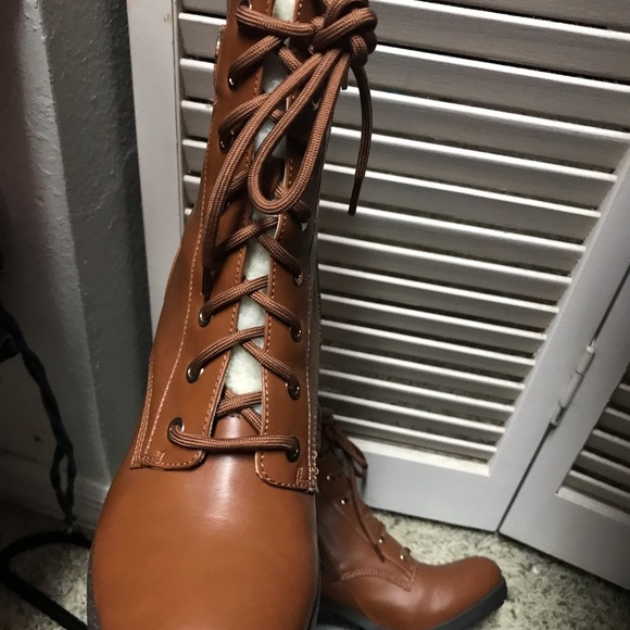 NWOT-camel color tan lace up booties with cozy insulation and tall chunky heel. - Picture 8 of 8